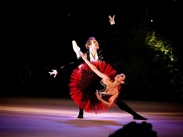 amandae_alexander_mogilev_victor_victorov