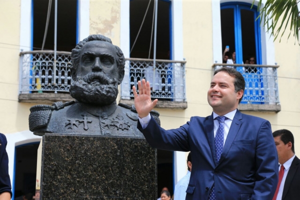 Governador participou de solenidade e destacou importância do Marechal Deodoro da Fonseca nos primeiros anos de República. Fotos: Ailton Cruz