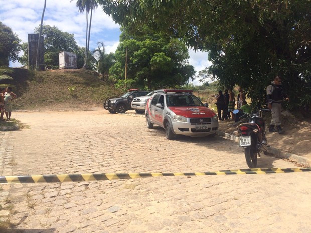 aurrgbkcztgc22hysbckainjj4wdhlexathbme35uj8k