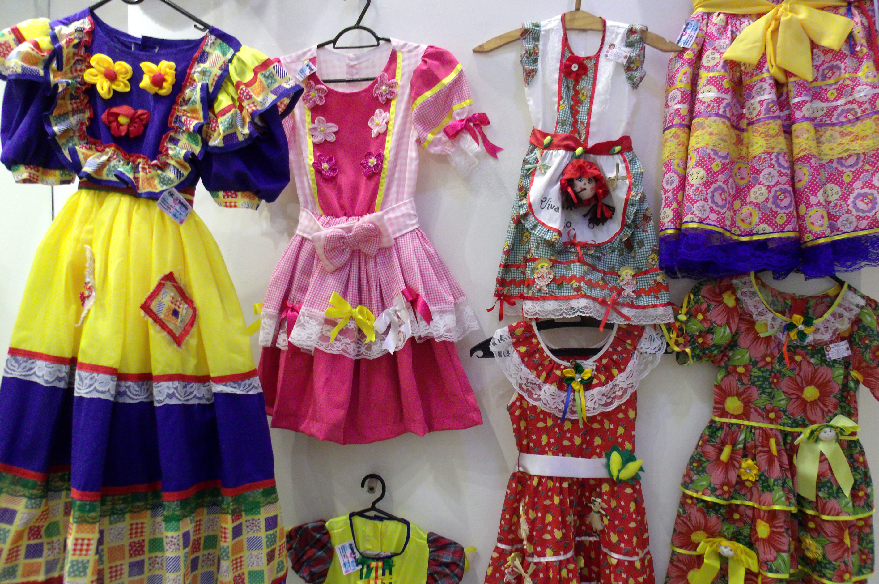 Artes u00e3os est u00e3o confiantes nas vendas para as festas juninas em Maceió Repórter Maceió Artesaos Do Nordeste ~ Artes u00e3os est u00e3o confiantes nas vendas para as festas juninas em Maceió Repórter Maceió