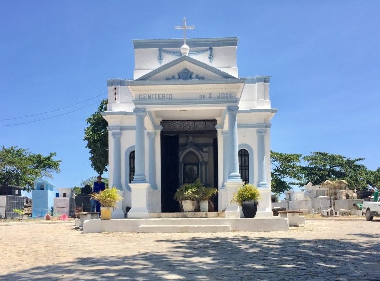 Previsão é que mais de 10 mil pessoas visitem cemitérios da capital no dia de Finados. Foto: Arquivo Sudes