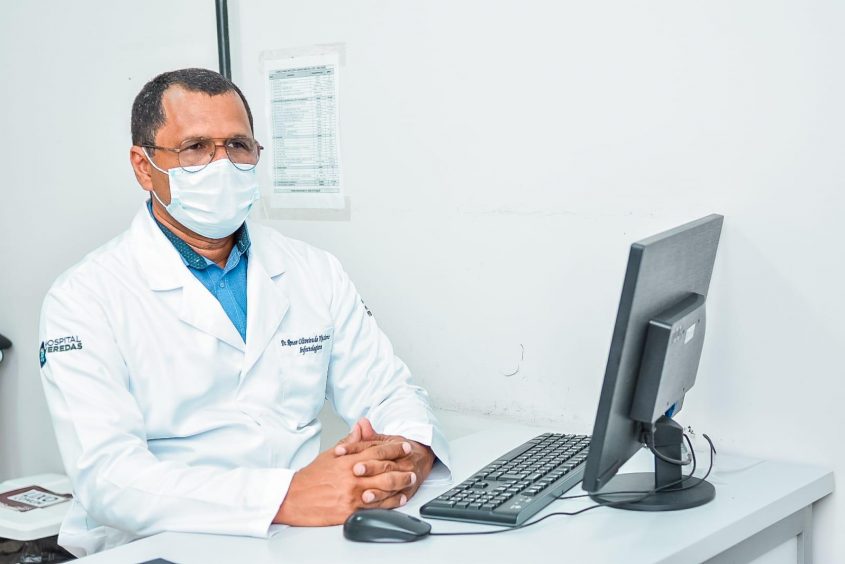 Infectologista do PAM Salgadinho, Renee Oliveira fala sobre os benefícios da vacina. Foto: Bruno Wesley