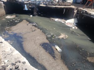 Canal do Carvão passa por limpeza e desassoreamento. (Foto: Ascom Semtabes)