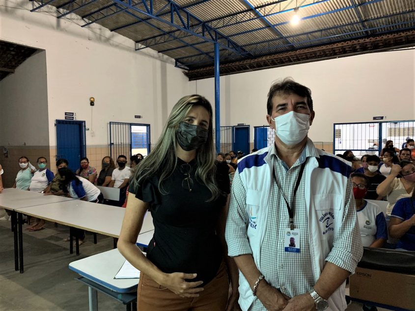 Airton Santos, coordenadora da Vigilância Sanitária e Amanda Barros, nutricionista da Visa. Foto: Vigilância Sanitária Maceió