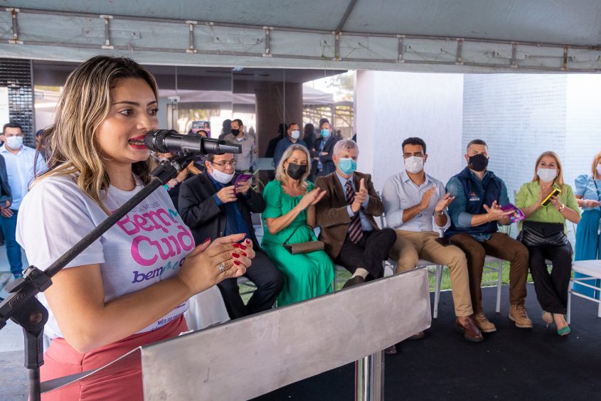 Ana Paula Mendes ressaltou que a Casa da Mulher Alagoana em Maceió é a primeira a ofertar os serviços para proteção às mulheres. Foto: Itawi Albuquerque / Secom Maceió