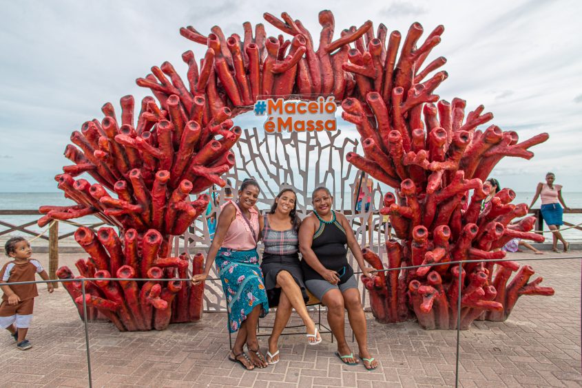 Selma, Claudejane e Venucia visitaram esses pontos turísticos pela primeira vez. Foto: Célio Júnior