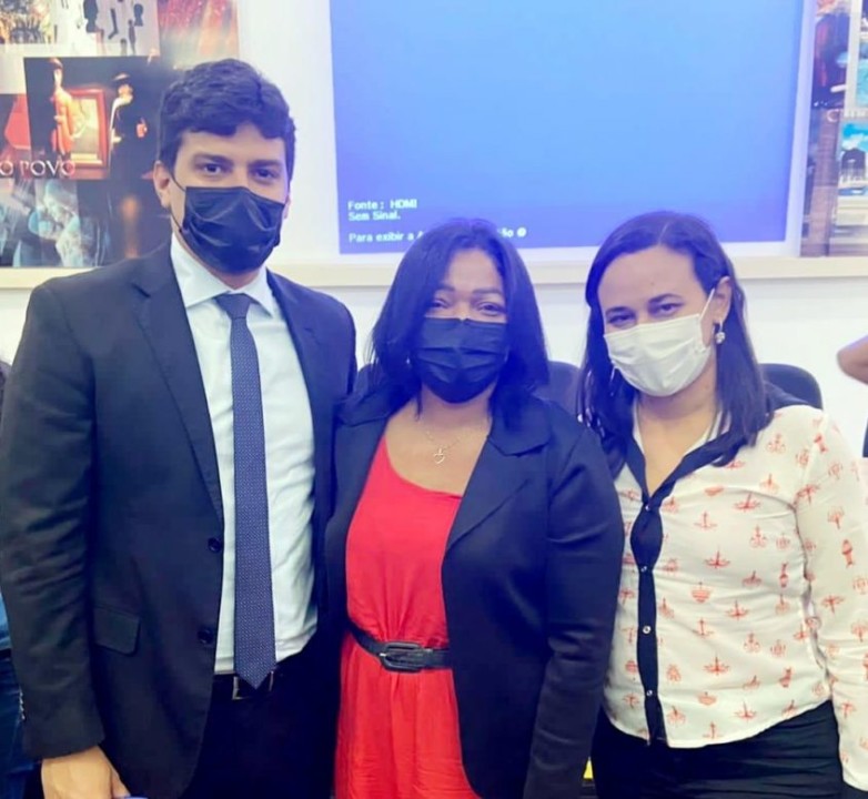 Procurador da República, Diego Bruno Alves, e as assistentes sociais, Emy Oliveira e Daniela Silva (Foto: cortesia)