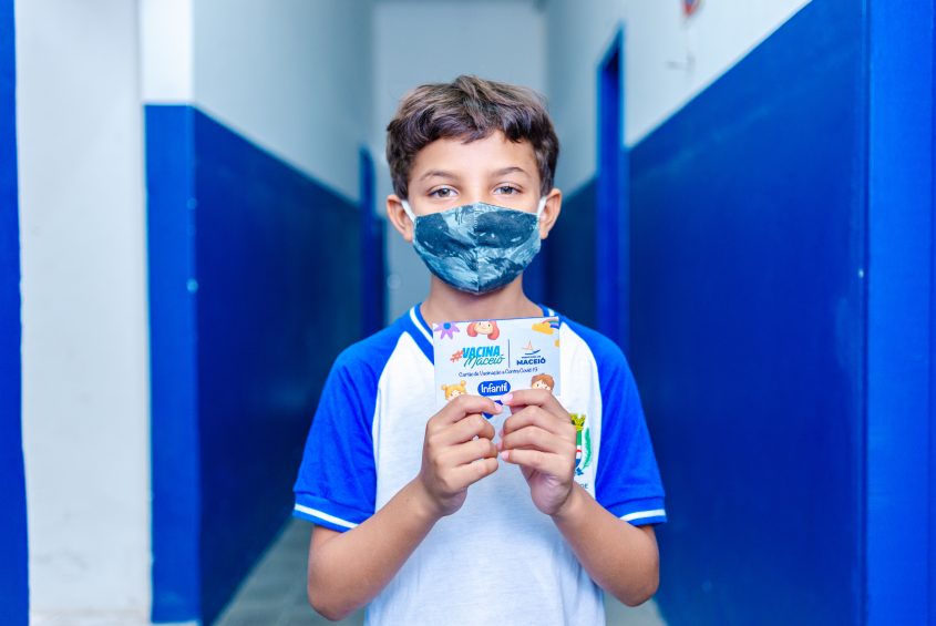 Maceió já atingiu a cobertura de 50% das crianças de 5 a 11 anos a serem vacinadas. Foto: Bruno Wesley/Ascom SMS