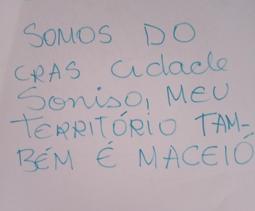 O tema foi destacado em um dos cartazes produzidos pelas mulheres. (Foto: Cras Cidade Sorriso)