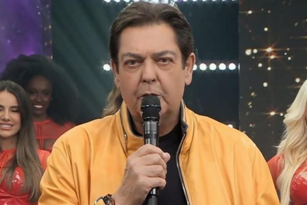 Fausto Silva durante exibição de 'Faustão na Band'