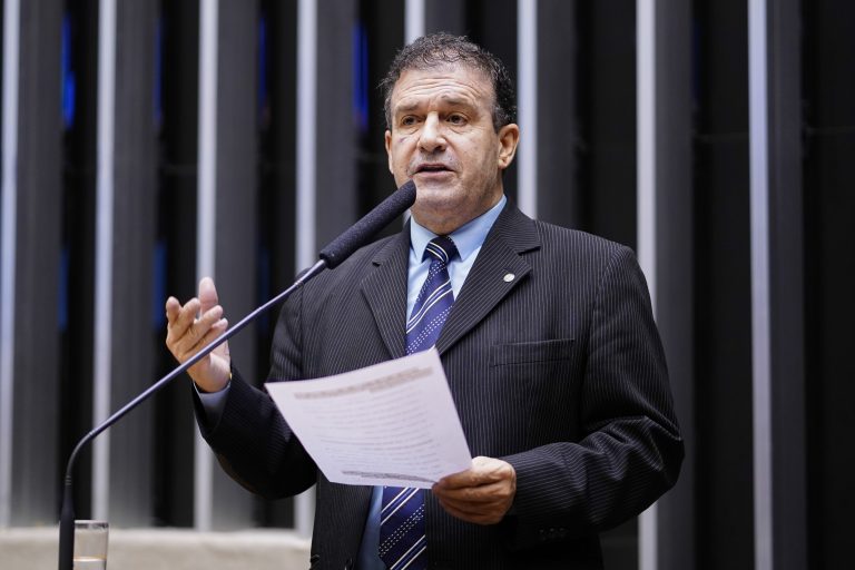 Proposições Remanescentes do dia Anterior. Dep. Pompeo de Mattos (PDT - RS)