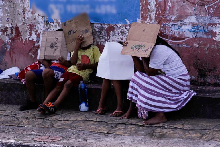 Assistência Social - geral - pobreza - miséria - crianças em situação de rua - Prefeitura realiza abordagem de crianças e adolescentes explorados na mendicância