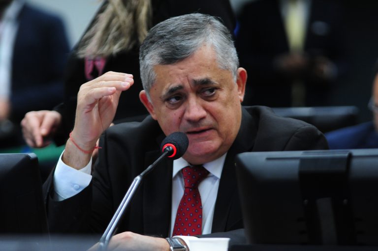 Discussão e votação de propostas. Dep. José Guimarâes PT - CE