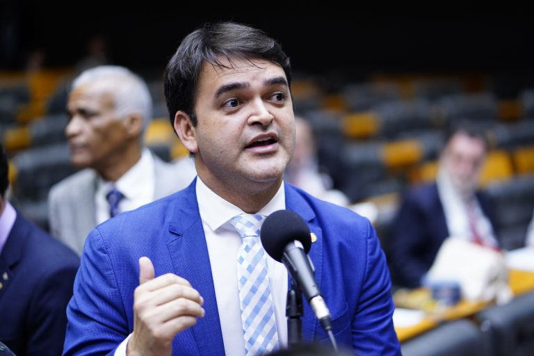 Deputado Rubens Pereira Júnior (PT-MA) discursa no Plenário da Câmara