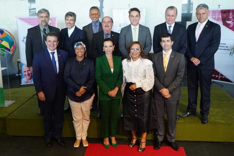 Prol da Luta Contra o Câncer, Frente Parlamentar em prol do Combate às Doenças Cardiovasculares e da Frente Parlamentar Mista em prol da saúde.