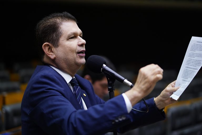 Sessão Deliberativa. Dep. Mauro Benevides Filho(PDT - CE)