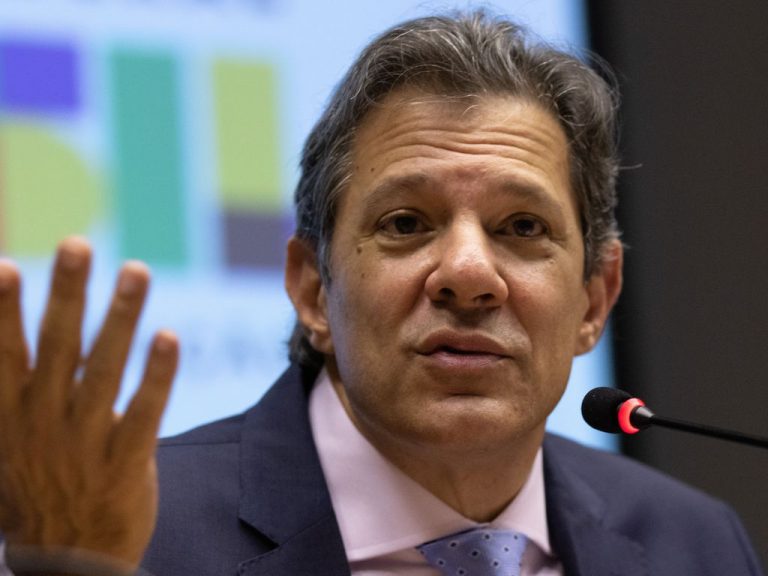 Ministro da Fazenda, Fernando Haddad, durante coletiva sobre a nova regra fiscal