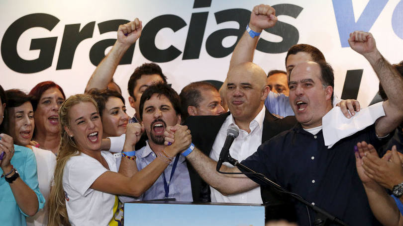 size_810_16_9_celebracao-de-vitoria-das-eleicoes-da-oposicao-na-venezuela-dia-6-012-15