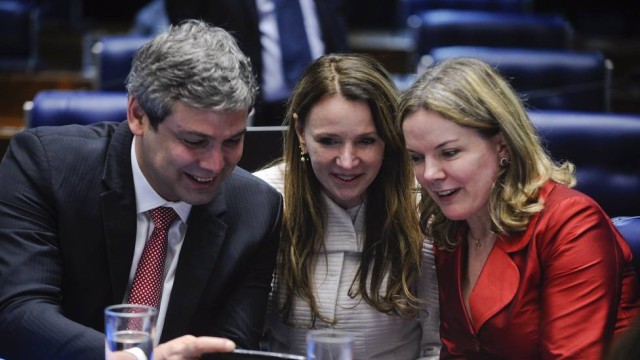 SENADORES