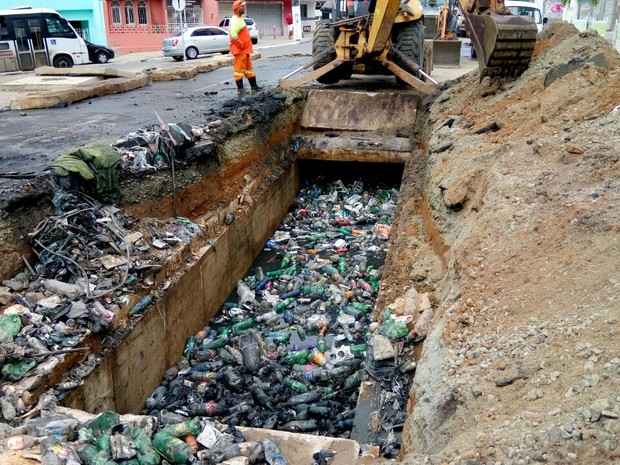 obstrucao_galeria_de_agua_pluvial_em_maceio_6