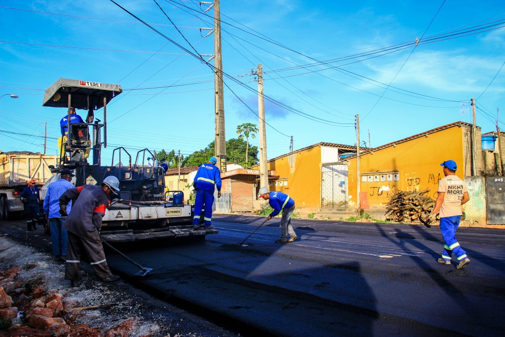  Avenida Paulo Holanda melhorou a mobilidade na parte alta de Maceió. 