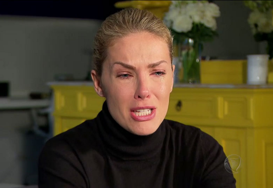 Ana Hickmann tem sintomas de stress pós-traumático, como conta em entrevista à revista 'Vogue' nesta sexta-feira, dia 03 de junho de 2016.