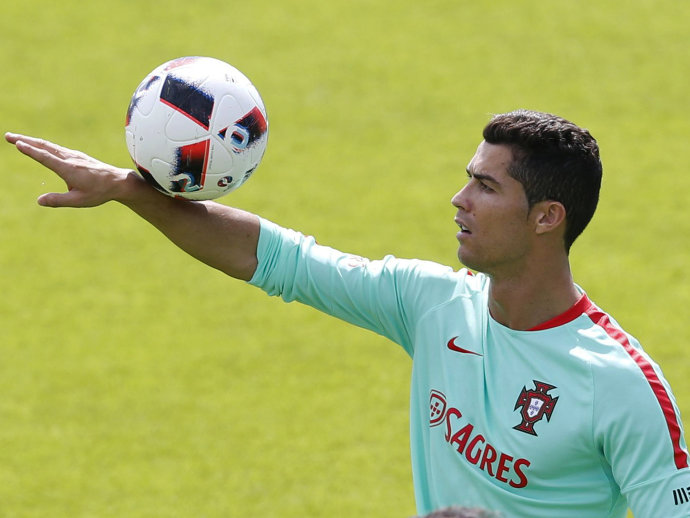 alx_esporte-cristiano-ronaldo-treino-final-eurocopa-20160708-01_original