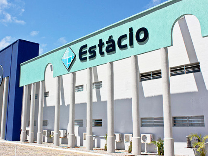 Fachada da faculdade Estácio, que tem cerca de 600 mil alunos.