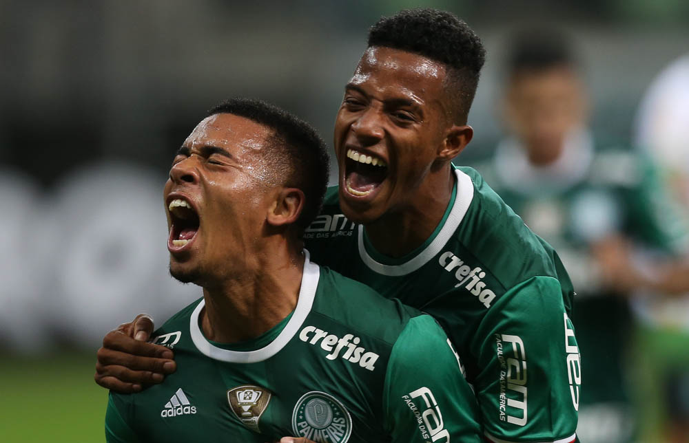 SÃO PAULO, SP - 21.06.2016: PALMEIRAS X AMÉRICA MG - O jogador Gabriel Jesus, da SE Palmeiras, comemora seu gol contra a equipe do América FC, durante partida válida pela décima rodada, do Campeonato Brasileiro, Série A, na Arena Allianz Parque. (Foto: Cesar Greco / Fotoarena)