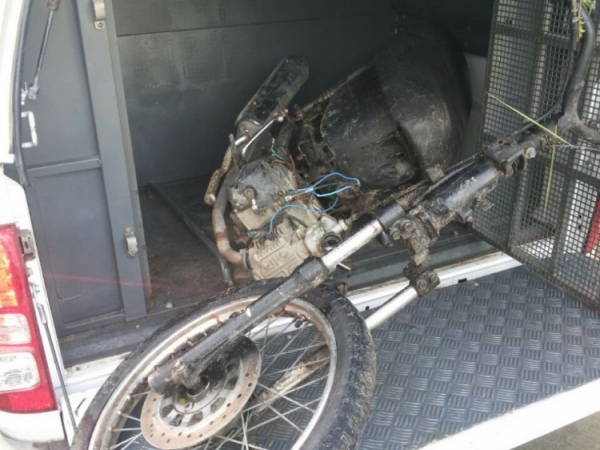 Motocicleta utilizada no assalto foi apreendida pela Polícia Militar
