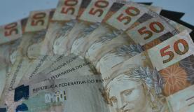  Estimativa para inflação foi reduzida de 7,27% para 7,26% e para a queda no PIB, de 3,35% para 3,30%.