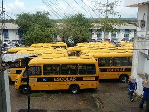 onibus amarelinhos semed
