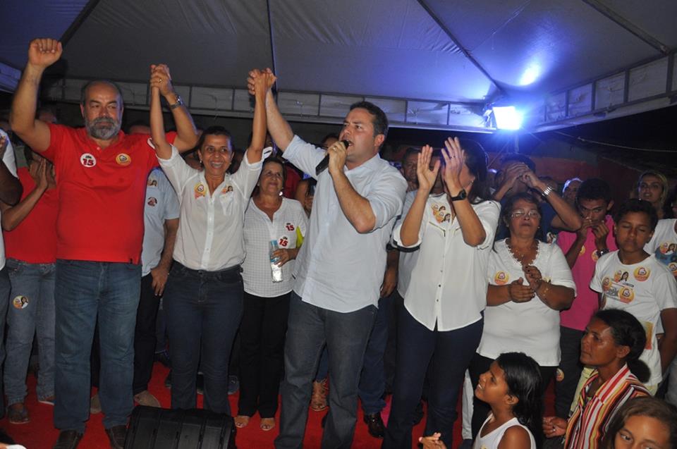 branquinha-renanzinho-apresentando