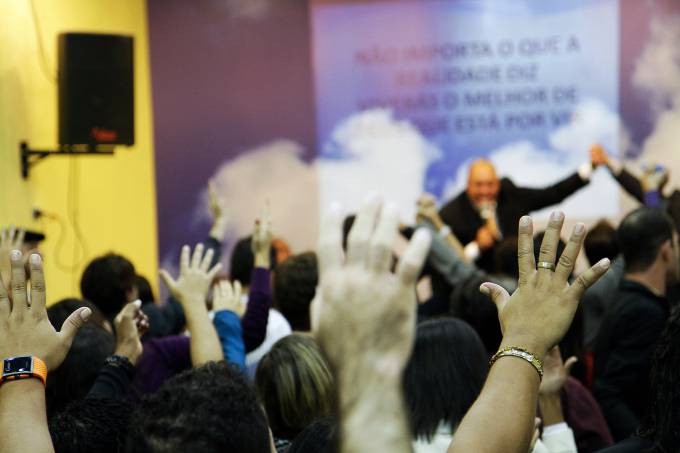 culto-da-igreja-cristacc83-contemporacc82nea