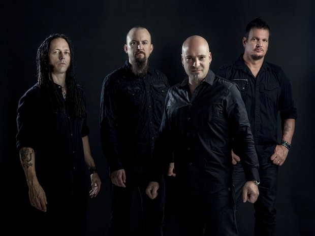 disturbed-credito-travis-shinn