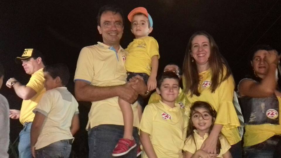 edson-magalhaes-23-com-familia1