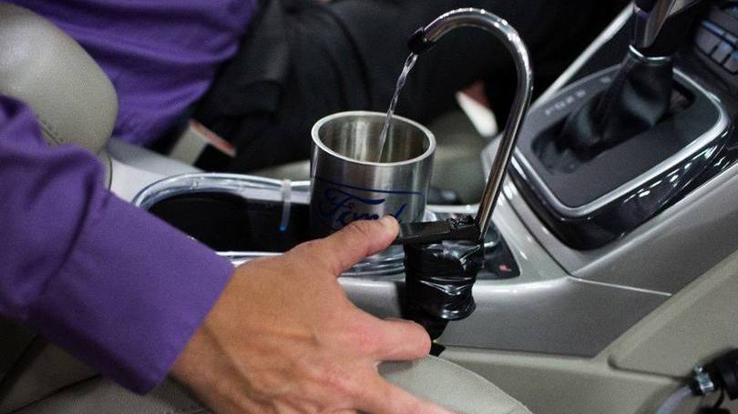 size_810_16_9_dispenser-ford