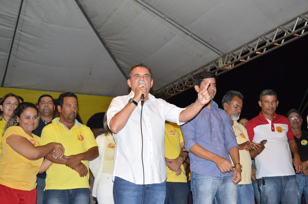 valdo-sandes-discursando-reage