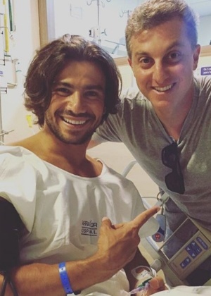 luciano-huck-visita-mariano-no-hospital-1476906742141_300x420