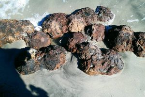 mundo-bolas-canhao-furacao-matthew