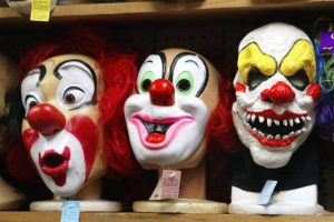 mundo-mascaras-palhaco-20031017-001