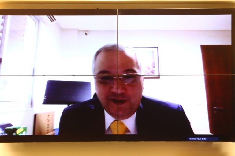 Audiência Pública - Apontamentos e Sugestões para a Reforma do Código Eleitoral. Advogado Coordenador da Pós Graduação de Direito Eleitoral da Faculdade Republicana, Ex-Desembargador do TRE/DF, Flavio Eduardo Britto