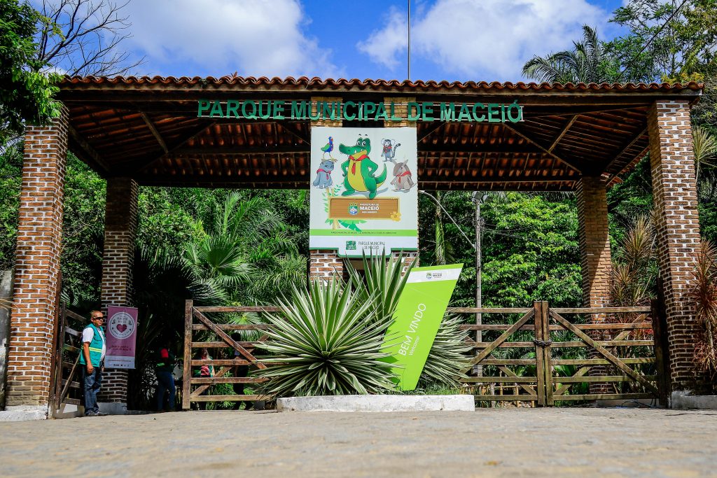 Parque Municipal recebe mais de 100 crianças nesta terça-feira. Foto: Secom Maceió