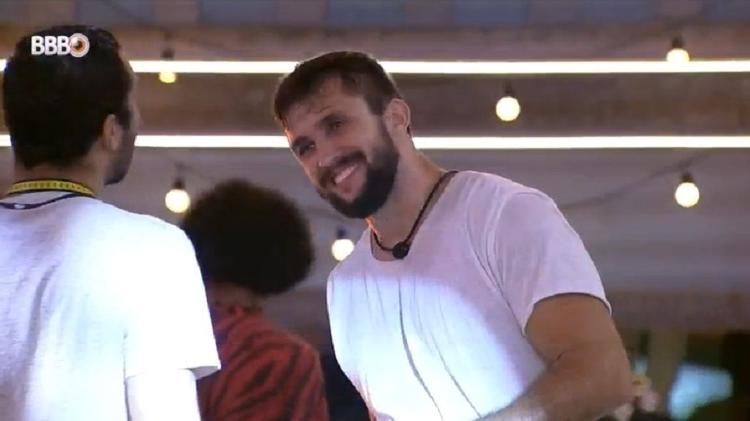 BBB 21: Arthur fala em pular pelado na piscina caso sobreviva ao paredão - Reprodução/Globoplay - Reprodução/Globoplay