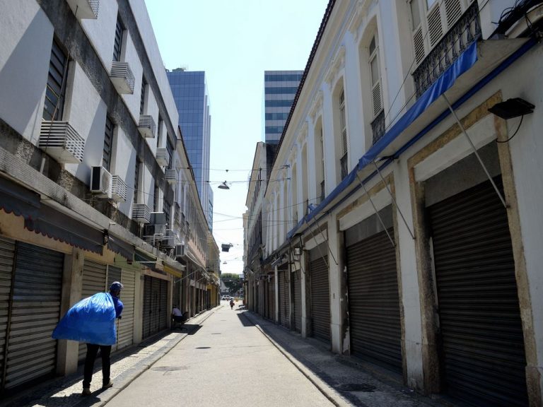 Economia - geral - pandemia - Covid-19 - coronavírus - lojas - comércio fechado - lockdown - Rio inicia hoje(26) feriadão de 10 dias para tentar conter aumento dos casos de Covid-19.