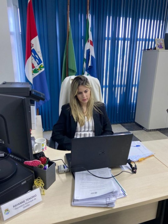 Secretária de Gestão participa de curso de Liderança Feminina com mulheres de todo o país.