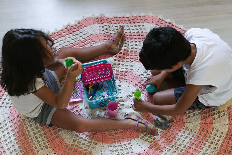 Dia internacional do Brincar celebra a importância das brincadeiras na infância.