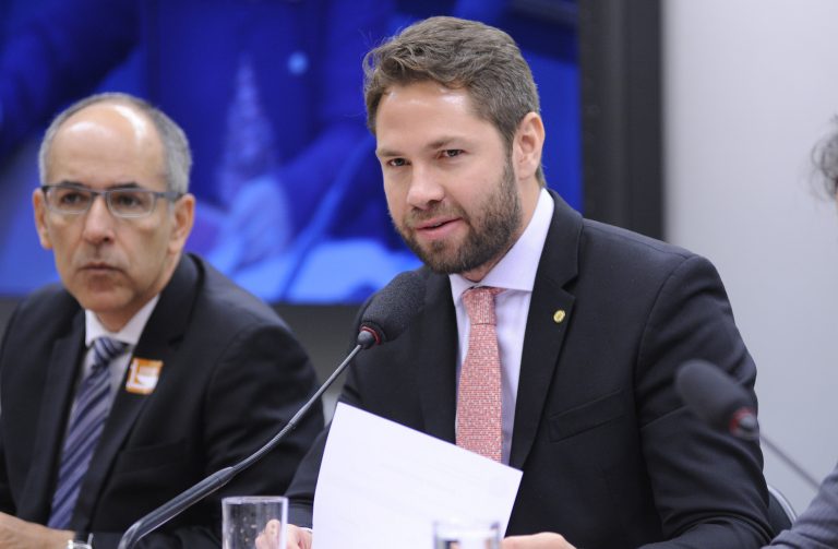 Audiência pública sobre os novos arranjos comerciais firmados em âmbito global e a inserção do Brasil esse contexto. Dep. Pedro Vilela (PSDB-AL))