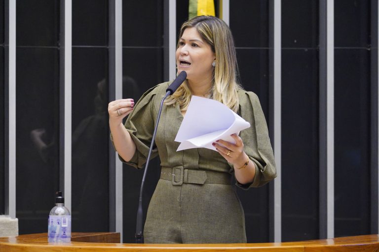 Deputada Aline Gurgel (REPUBLICANOS-AP)