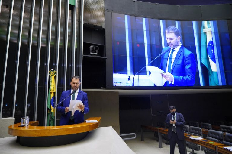 Discussão e votação de propostas. Dep. Moses RodriguesMDB - CE